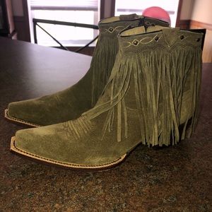 JB Dillion Ankle Boots